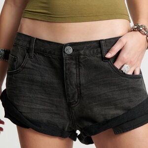 One Teaspoon Bandits Low Waist Distressed Denim Shorts Black Fade Size 31 NWT